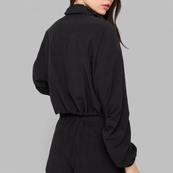 Spiritual Gangster-Cropped Zip Woven Active Jacket-Black size M-NWT-Retail $158 - Picture 2 of 11